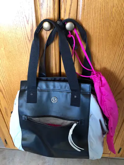 Lulu Lemon travel/carryon bag, View more