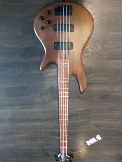 Ibanez GSR205B 5-String Bass$200, View more