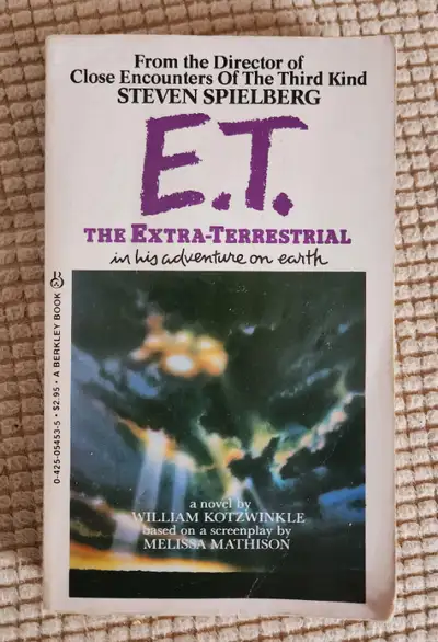 E.T. the Extra Terrestrial Paperback