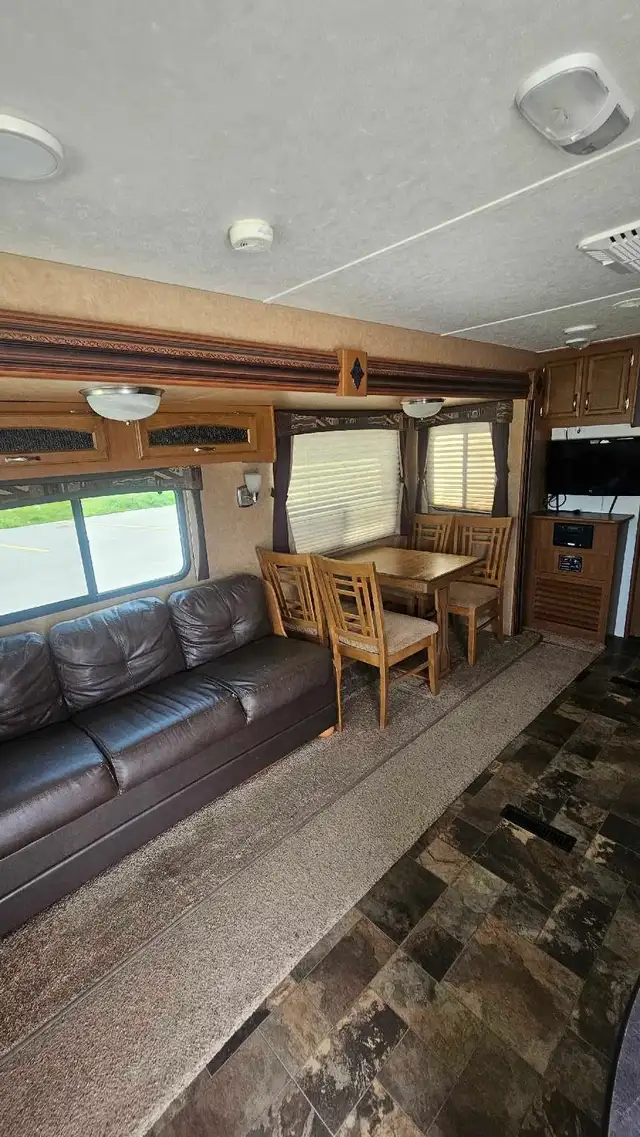 2013 Starcraft Travel Trailer in Travel Trailers & Campers in Cranbrook - Image 6