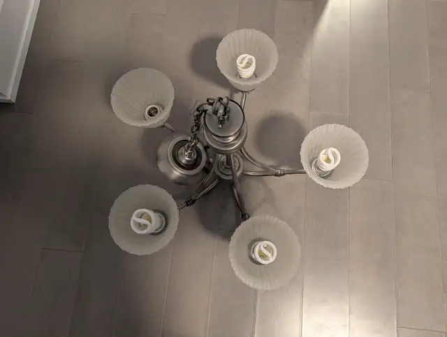 Luminaire suspendu à 5 lumières – Fini nickel brossé in Indoor Lighting & Fans in City of Montréal - Image 4