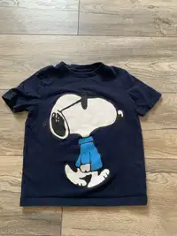 Gap kids Snoopy Peanuts boys tee size 4-5