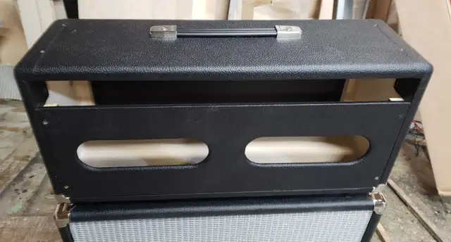 Deluxe Reverb Head Cabinet in Amps & Pedals in City of Toronto - Image 3