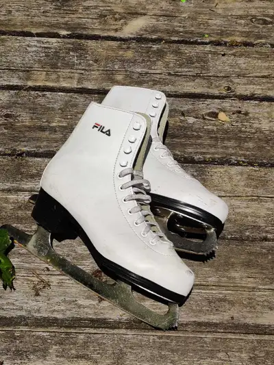 Figure Skates (size 5), View more
