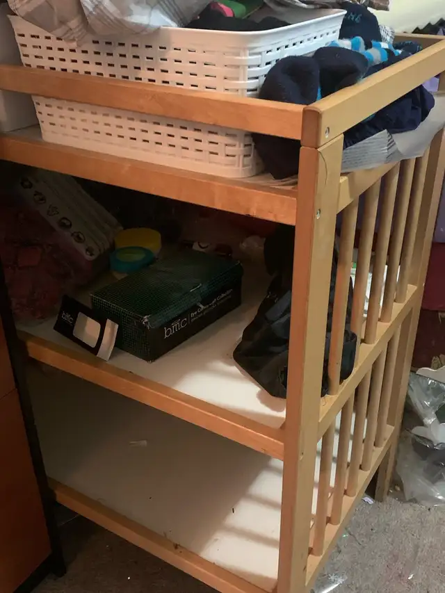 changing table in Bathing & Changing in Ottawa - Image 3