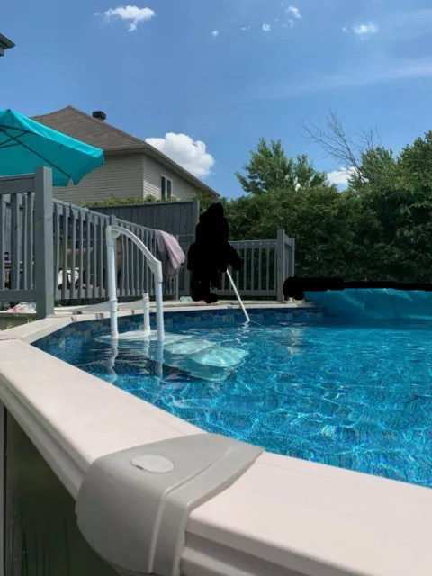 24 Foot above ground swimming pool for sale in Hot Tubs & Pools in Ottawa