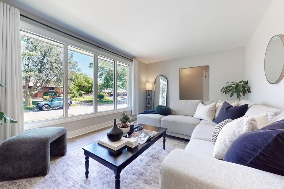 3 Bed, 1 Bath with Garage Main Floor Unit for Lease 3