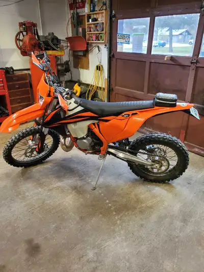 2019 KTM 250 XCW TPI, mint condition, 38hrs, brand new rear tire, never been dropped. Yes its still...