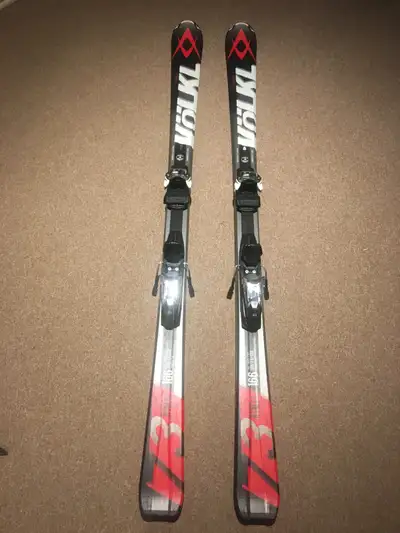 Skis Völkl 166 cm – Excellent Condition, View more