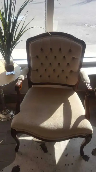 2 Elegant Vintage Tufted Accent Chair – Solid Wood Frame, View more