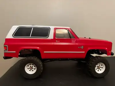 This vintage cralwer includes an extra riding body and extra bumpers. Get this while you can! These...