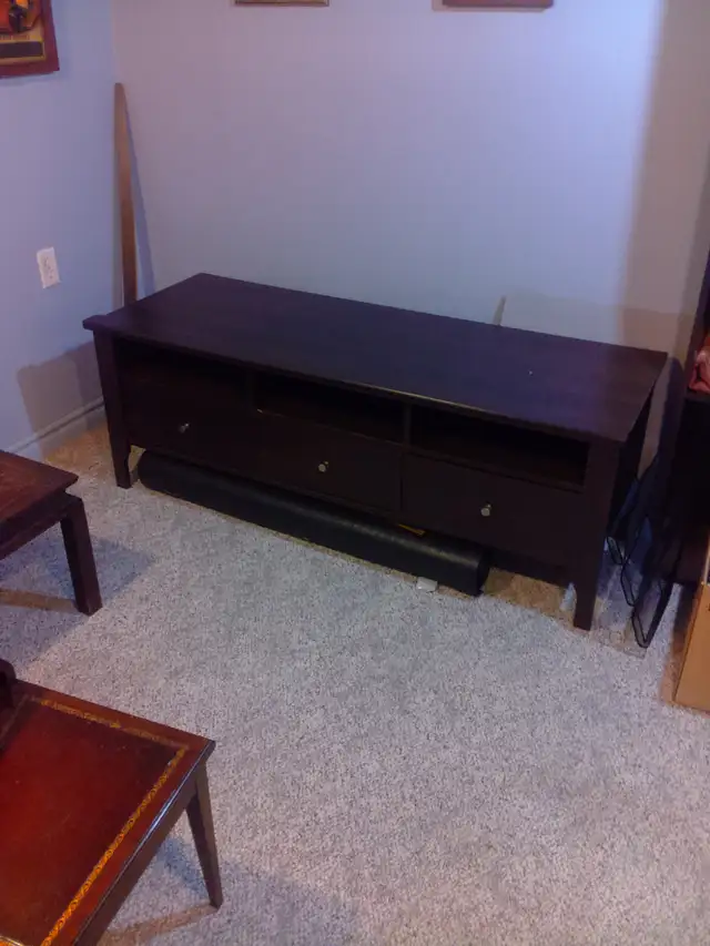 Entertainment Centre64519993330946120