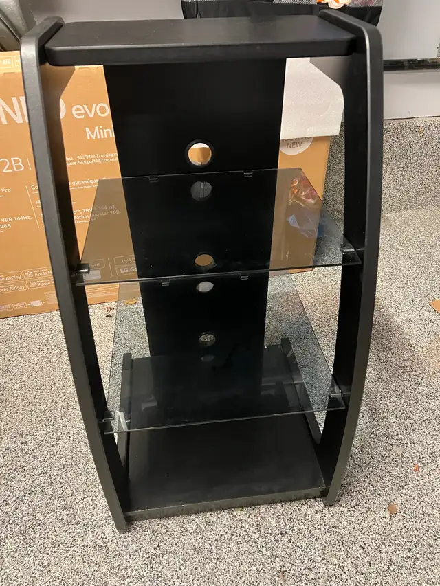 Tv media console in Video & TV Accessories in Calgary - Image 4