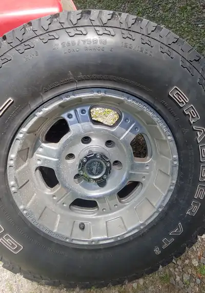 Four General Grabber tires and Rims , one tire new and three in good condition , six lug bolt patter...