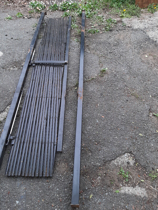 ( VENDU) BARRIÈRE GRILLAGE MÉTAL SÉCURITÉ MAGASIN KIOSQUE 15 X 6