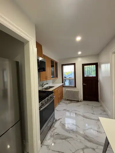 Newly Renovated 2 Bedroom first Floor Unit for Rent Bright and clean 2 bedroom unit with private sep...
