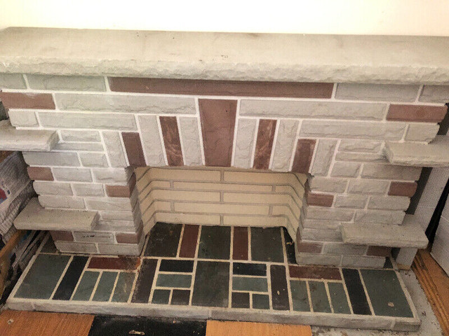 Stone cast fireplace mantel with base in Other in Markham / York Region - Image 2