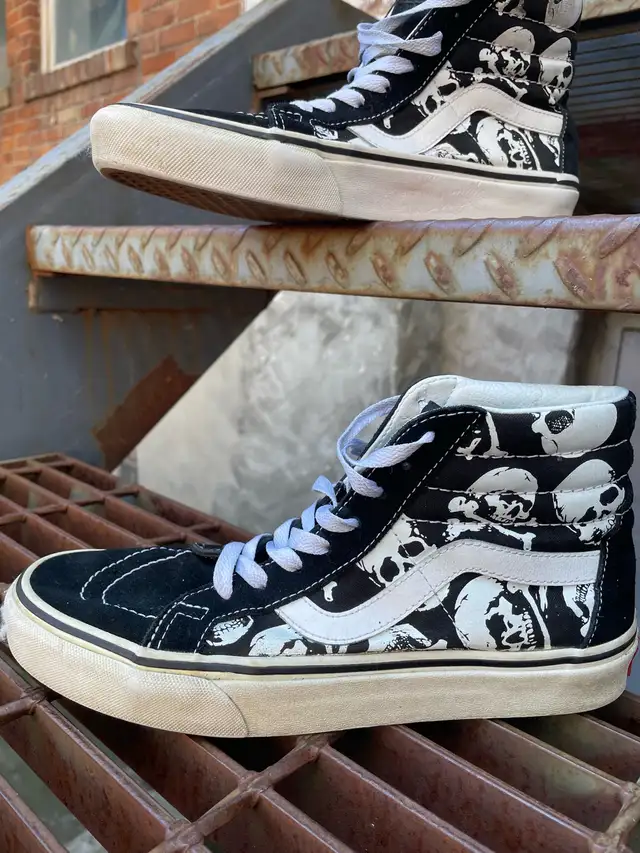Vans Sk8-Hi Men’s size 8 in Men's Shoes in Kitchener / Waterloo - Image 11