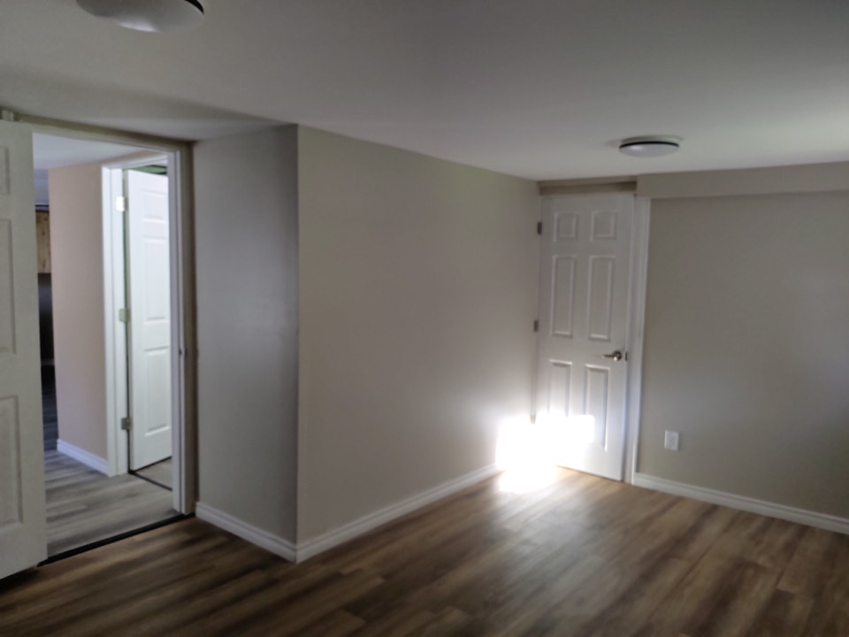 Renovated 2 Bedroom House 5