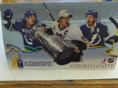 PRESENTOIR DE HOCKEY SIDNEY CROSBY ET AUTRES, View more