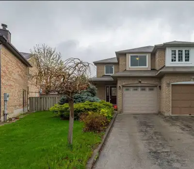 CURRENTLY, MOSTLY GIRLS LIVING IN THE HOUSE UTILITIES INCLUDED BUS STOP 2 MINUTES AWAY GROCERY STORE...