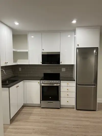 Beautiful Modern Studio Apartment in Westboro – ALL INCLUSIVE