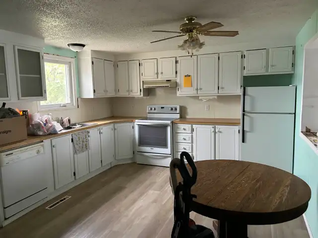 Double Wide Mobile Home For Sale For Removal Only in Houses for Sale in Regina - Image 11