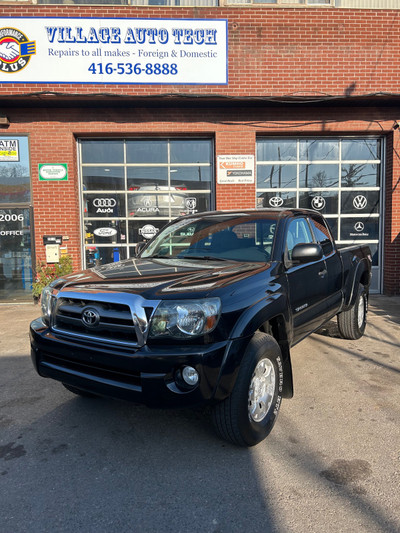2010 Toyota Tacoma TRD Off-road *low km*