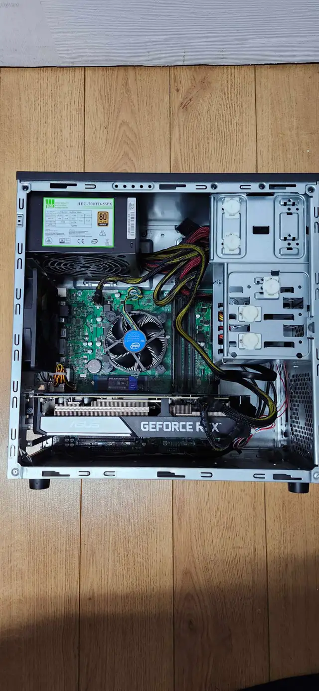 Gaming PC – i7 9700 / RTX 3060 Ti / 16GB RAM / 500GB NVMe in System Components in Québec City - Image 5