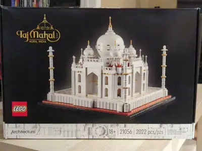 Build the magnificent Taj Mahal with this brand new, sealed Lego Architecture set! This detailed set...