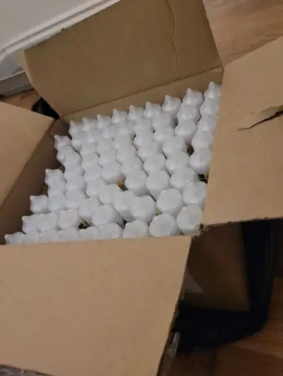 bouteilles de liquide à vapoter. 25 ml, scellés. De 16 à 20 mg/ml Possible d'en vendre à l'unité, 3...