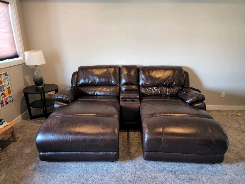 Cindy Crawford Chaise Lounges and Console Couches & Futons Calgary