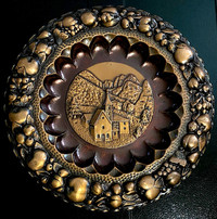 BEAUTIFUL COPPER 3D ROUND WALL HANGING/PLATE - 15 INCH DM - $60