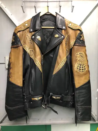 scream eagle  xl leather jacket, very rare, View more