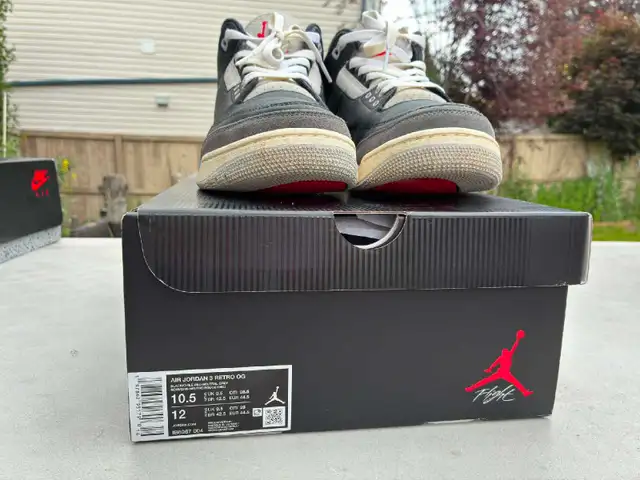 Air Jordan 3 Retro OG "Black/Chile Red-Neutral Grey" in Men's Shoes in Strathcona County - Image 5