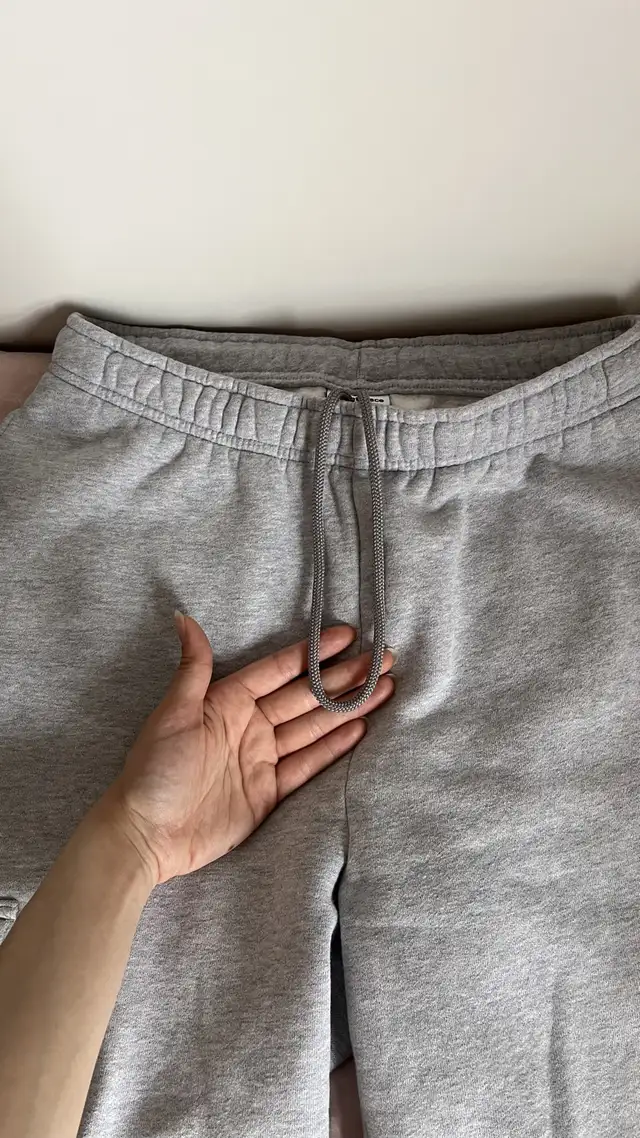 TNA Fleece Sweatpants/Sweatfleece in Women's - Bottoms in Mississauga / Peel Region - Image 5