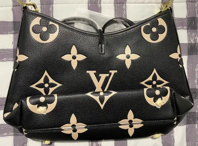 Louis Vuitton Replica Purse Bundle in Women's - Bags & Wallets in City of Toronto - Image 8
