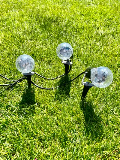 3 Projection Lights:  1 Red + 2 White, Voir plus