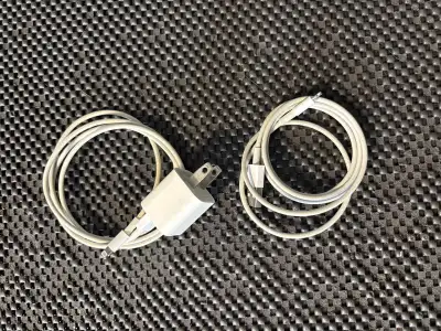 IPhone 14 charger (2 pics), View more