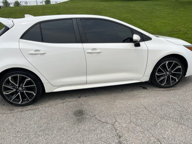 2019 Toyota Corolla SE Hatchback in Cars & Trucks in Oshawa / Durham Region - Image 2