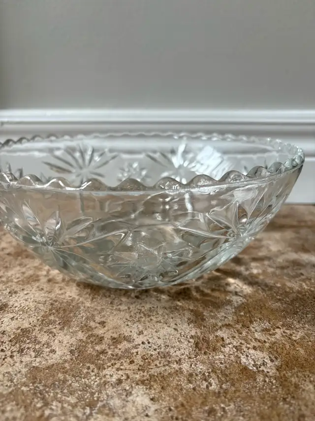 Glass Bowl Starburst Pattern