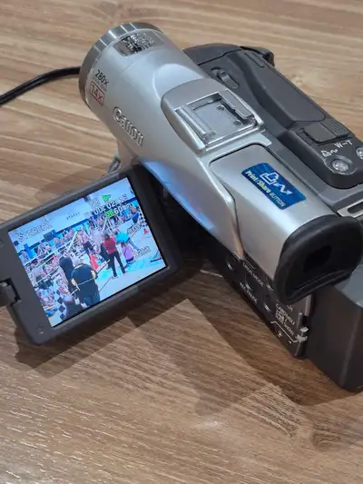 Canon Mini DV Camcorder functioning, View more