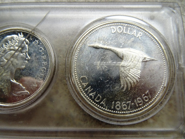 1967 SILVER COIN SET pl Centennial CANADIAN in case Uncirculated in Arts & Collectibles in Brantford - Image 4