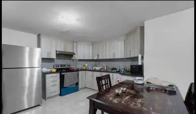 2 bedroom basement for rent 1 bath 1 kitchen separate entrance near sandlewood and creditview Brampt...