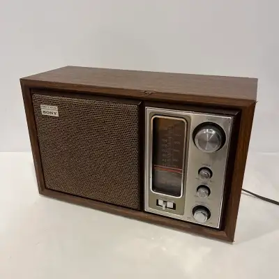 SONY ICF-9650W FM AM TRANSISTOR WOODGRAIN VINTAGE RADIO, View more