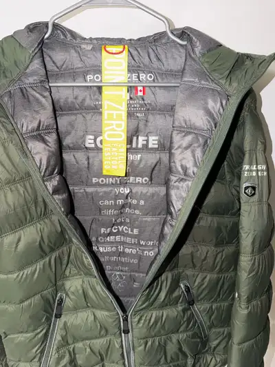 Point Zero puffer spring jacket for men like new small, View more