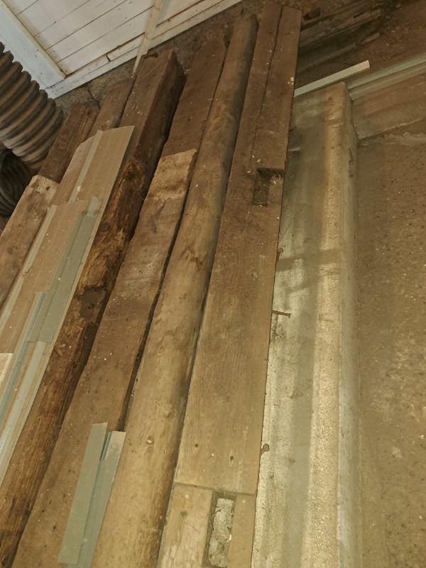 8"x 8" reclaimed barn beams in Floors & Walls in Pembroke - Image 3
