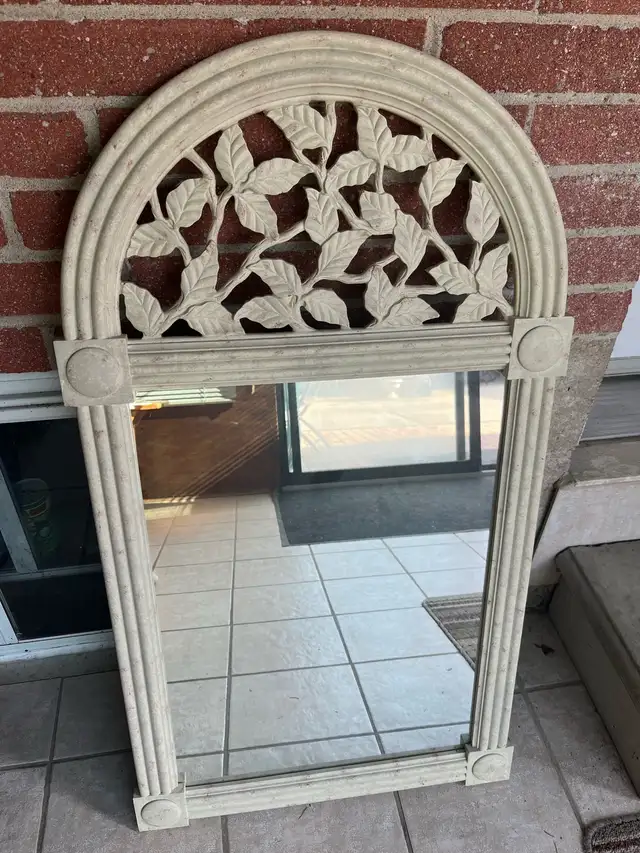 Wall Mirror in Home Décor & Accents in City of Toronto - Image 2