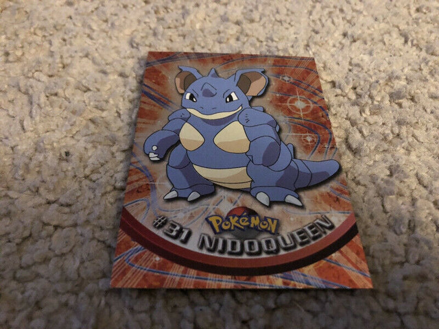 NIDOQUEEN #31 POKEMON 2000 TOPPS HOLO SERIES 1 TV ANIMATION CARD dans Art et objets de collection  à Longueuil/Rive Sud