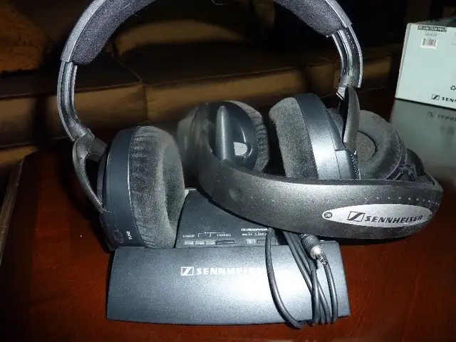 Wireless Headphones (2)473667202030643201